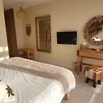 Tennis International Hotel