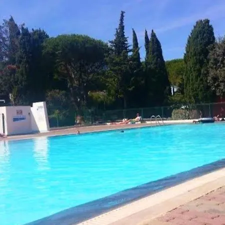 Hotel Tennis International 2*
