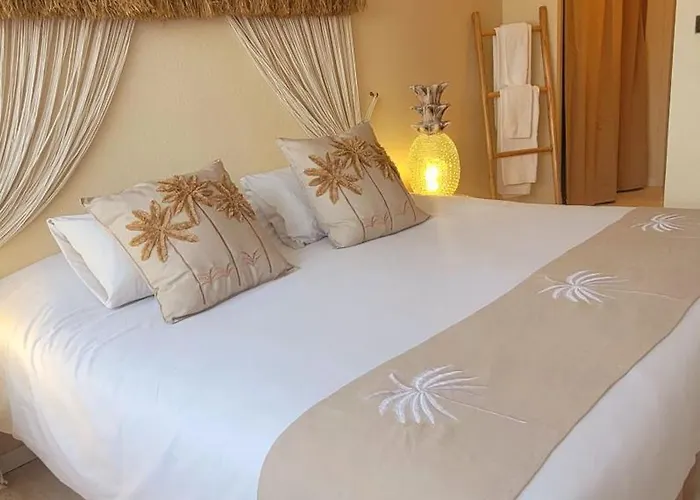 Tennis International Hotel